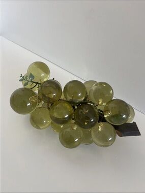 MCM Acrylic Grape Cluster - Olive Green